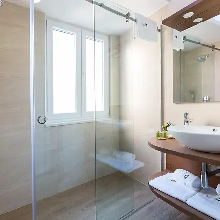 게스트하우스 The Well Luxury 자다르